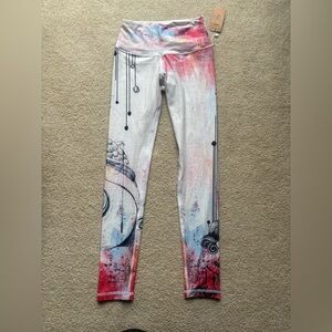 CHISPORTATE Art Print High Waist Yoga Leggings Sustainable Size M NWT